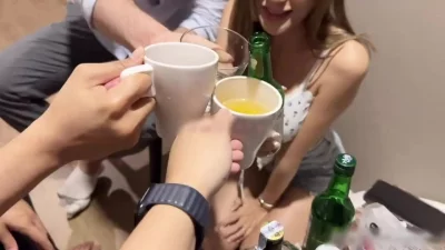 特别跟是2个男得喝酒他俩可不管谁先操逼